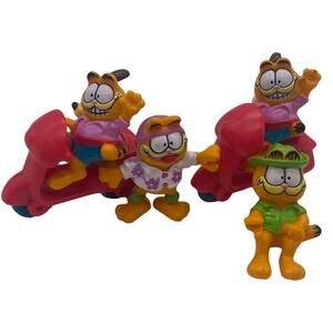 Vintage Garfield 1988 McDonalds Garfield and Odie Happy Meal Toys